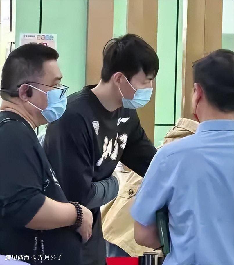 上半场麦金破门，马丁内斯救险，下半场热苏斯禁区被踢倒未判点，哈弗茨进球被吹，厄德高屡失良机。